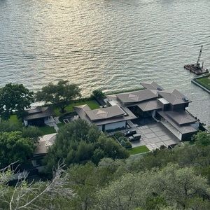 Meet your Posher, Hii